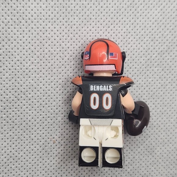 JOE BURROW CINCINNATI BENGALS Minifigure NFL Football Minifigure Lego Compatible - Picture 3 of 6